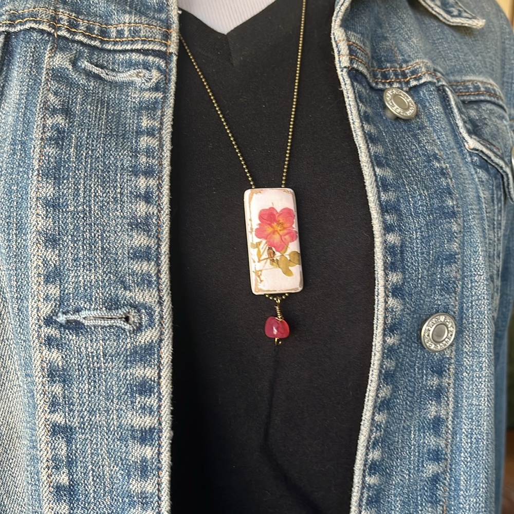 Hand Crafted Vintage Flower Necklace